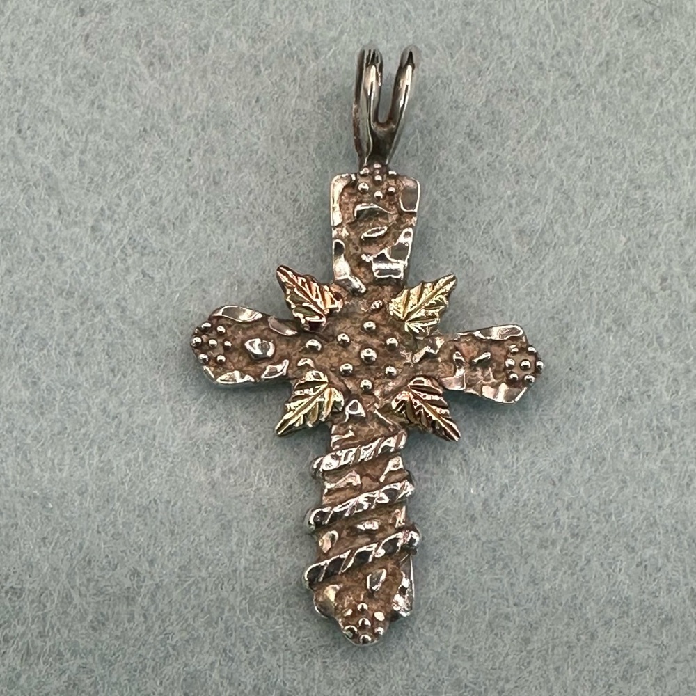 Coleman Co. Black Hills Gold Sterling Silver Cross Pendant – Yellow & Rose Gold